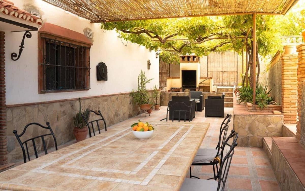Gated Private With Large Pool Сasa de vacaciones